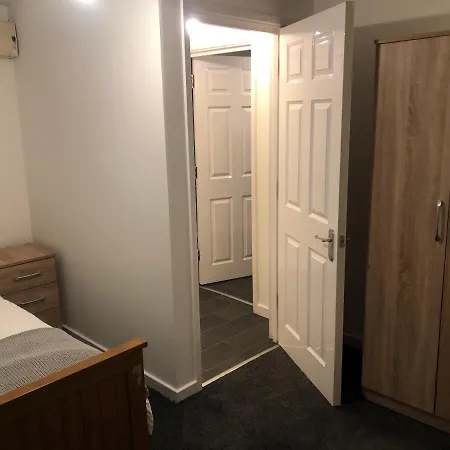 Apartment 1 Bedroom Flat Oakfield Road Bristol